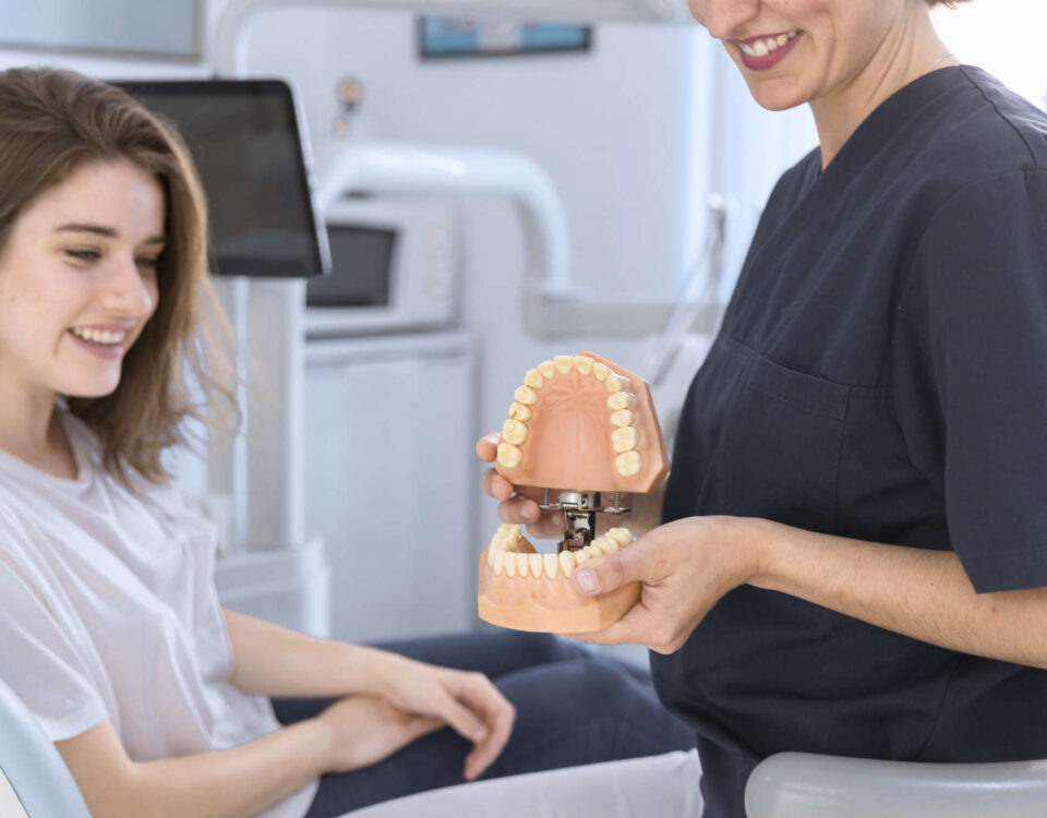 Jak przygotować się do wszczepienia implantów zębów